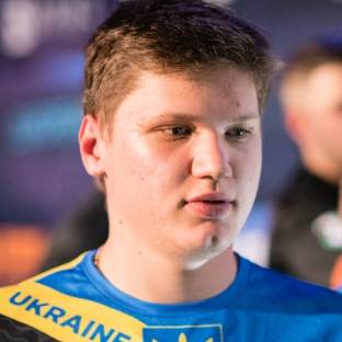 电竞世界杯官方确认：T1将BLG、TES、TL的战队秘钥放进奖杯