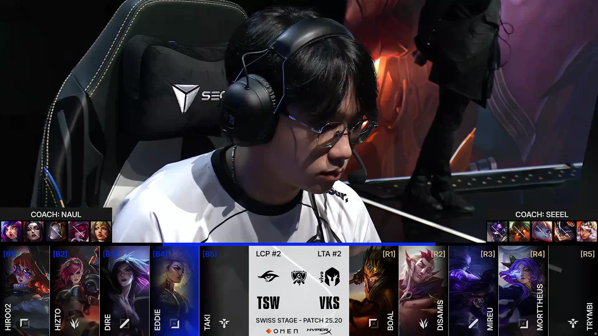 JDG赛后返图：Ruler／Missing互相击掌，Knight与Kanavi握手庆祝